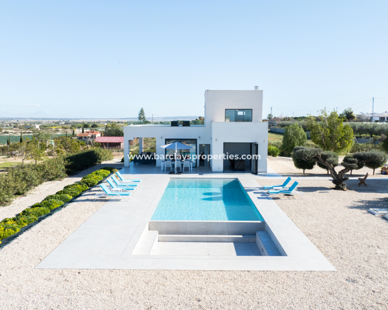 Reventa - Chalet Independiente - Urb. La Marina
