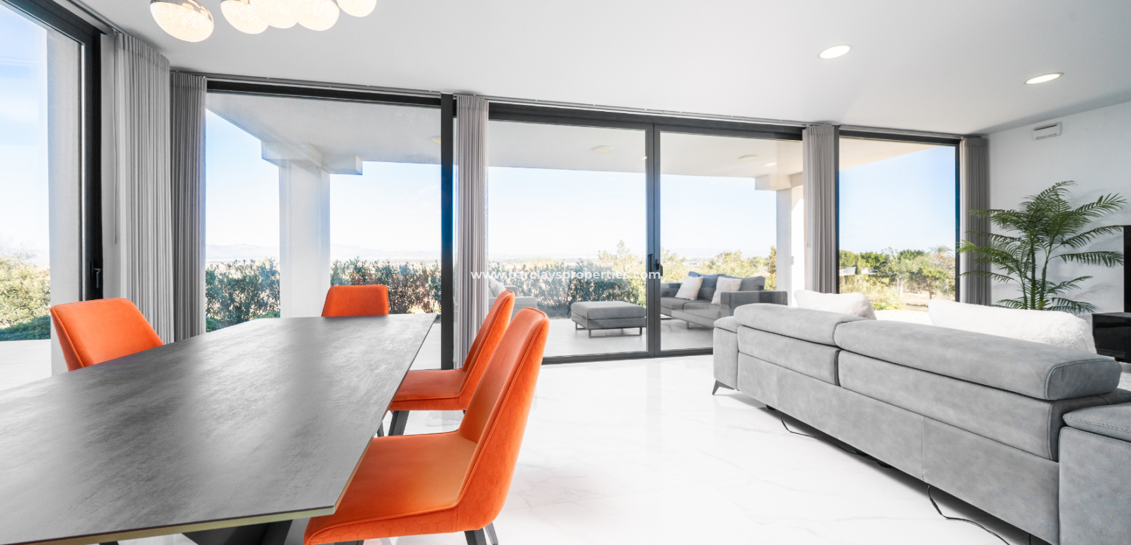 Reventa - Chalet Independiente - Urb. La Marina