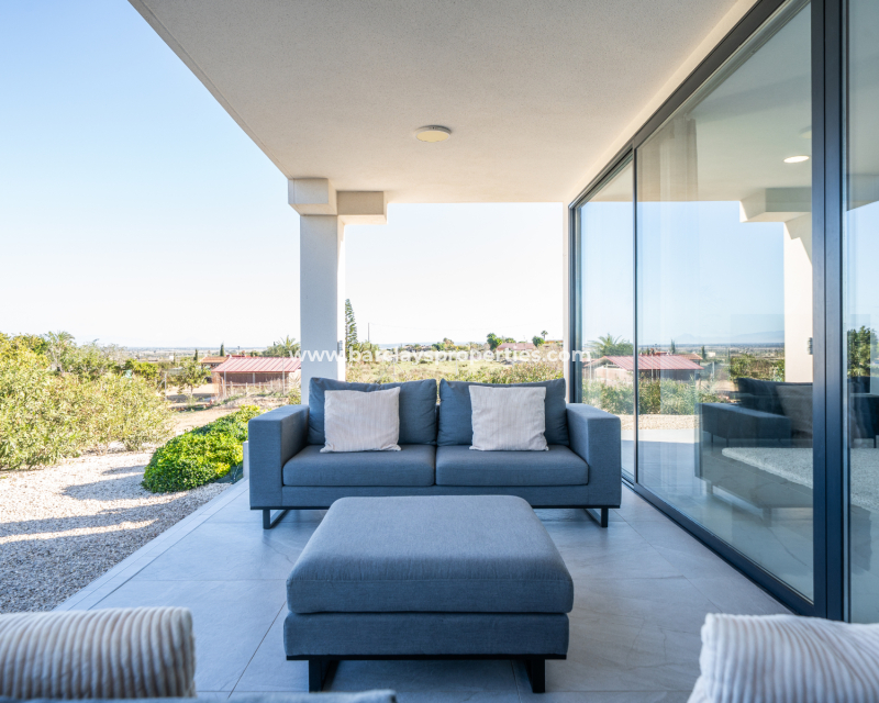 Reventa - Chalet Independiente - Urb. La Marina