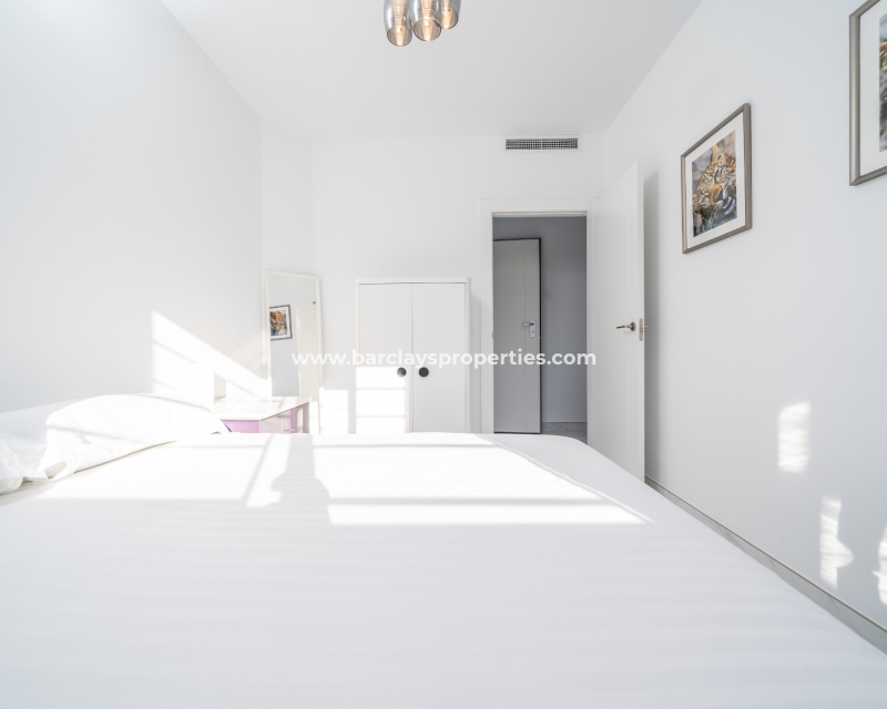 Reventa - Chalet Independiente - Urb. La Marina
