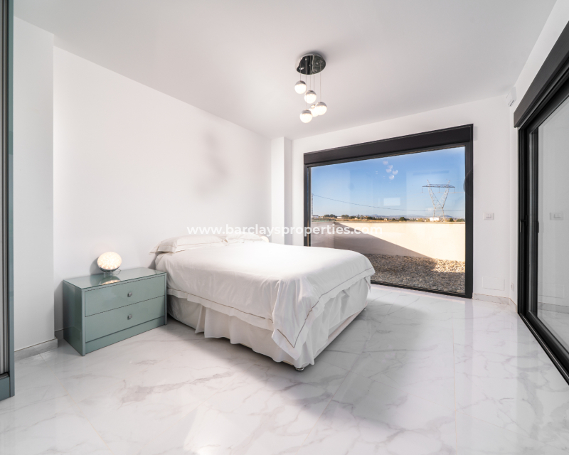 Reventa - Chalet Independiente - Urb. La Marina