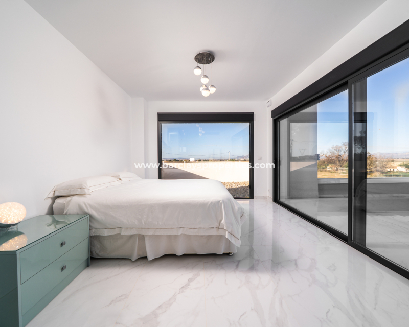 Reventa - Chalet Independiente - Urb. La Marina