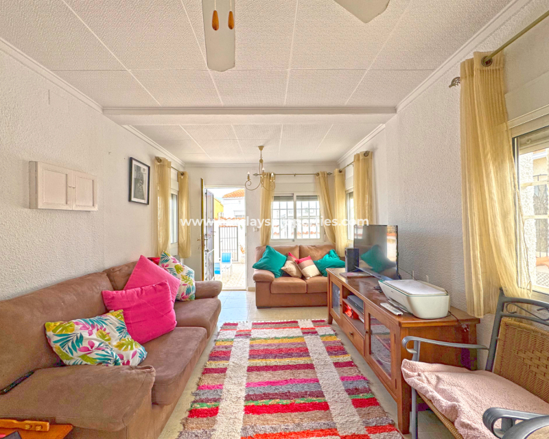 Reventa - Chalet Independiente - Urb. La Marina