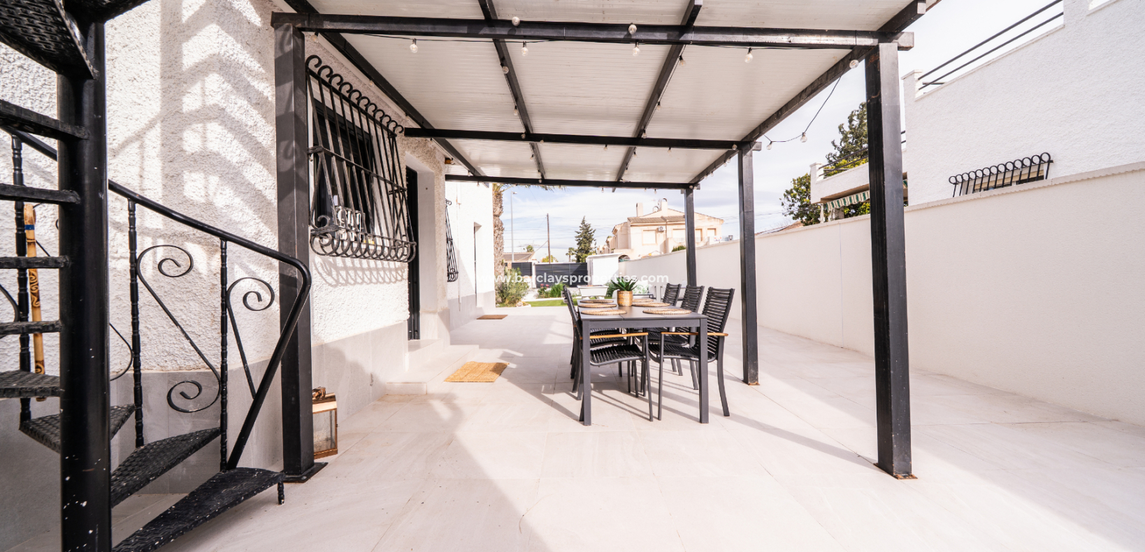 Reventa - Chalet Independiente - Urb. La Marina