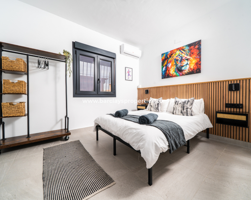 Reventa - Chalet Independiente - Urb. La Marina
