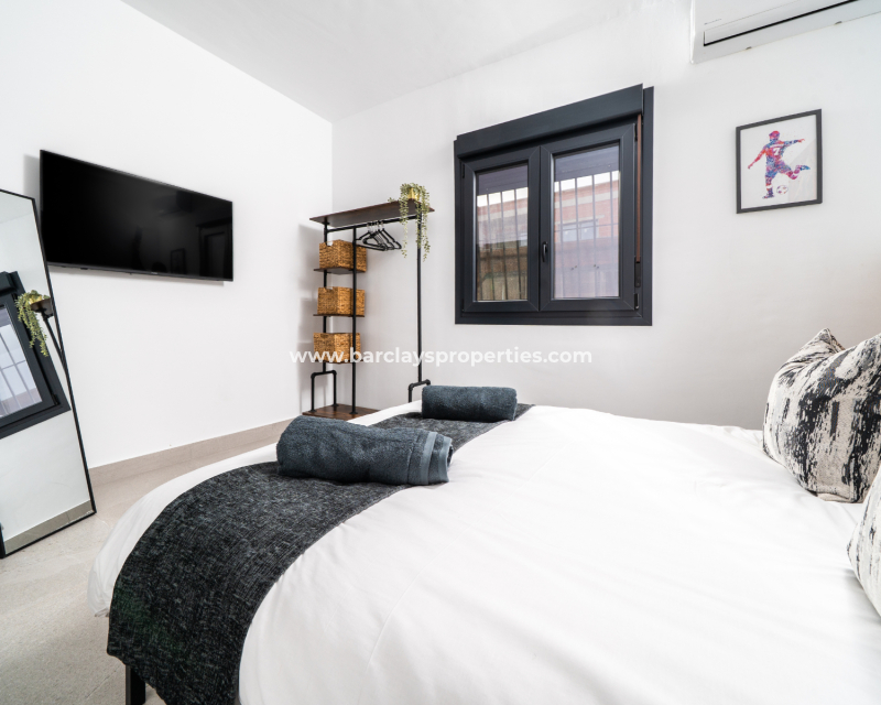 Reventa - Chalet Independiente - Urb. La Marina