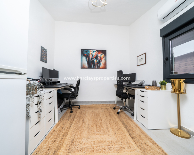Reventa - Chalet Independiente - Urb. La Marina