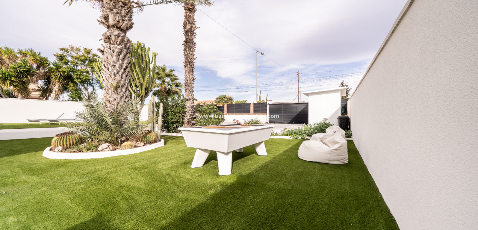 Reventa - Chalet Independiente - Urb. La Marina