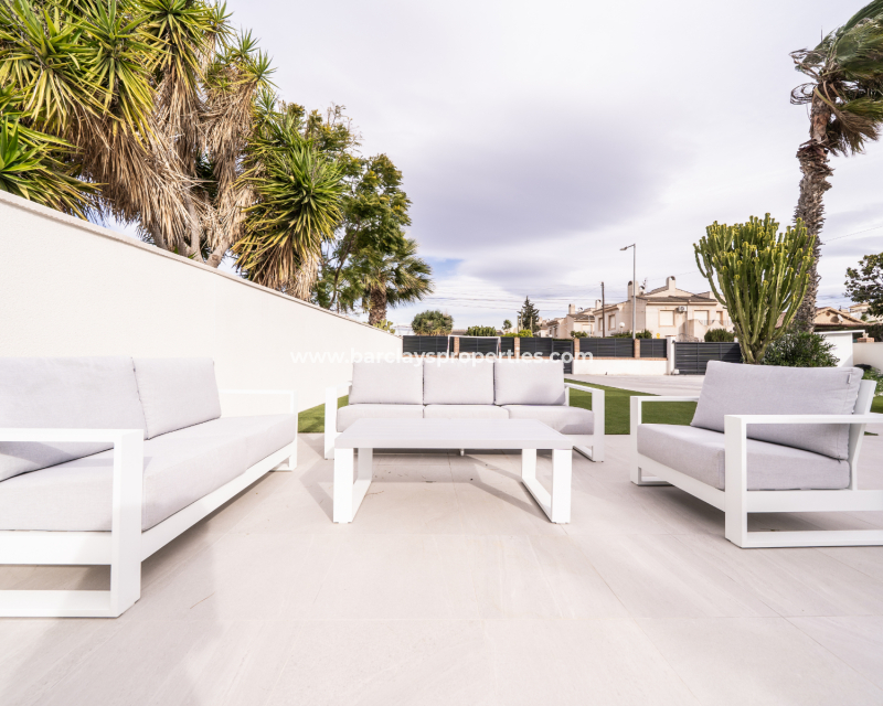 Reventa - Chalet Independiente - Urb. La Marina