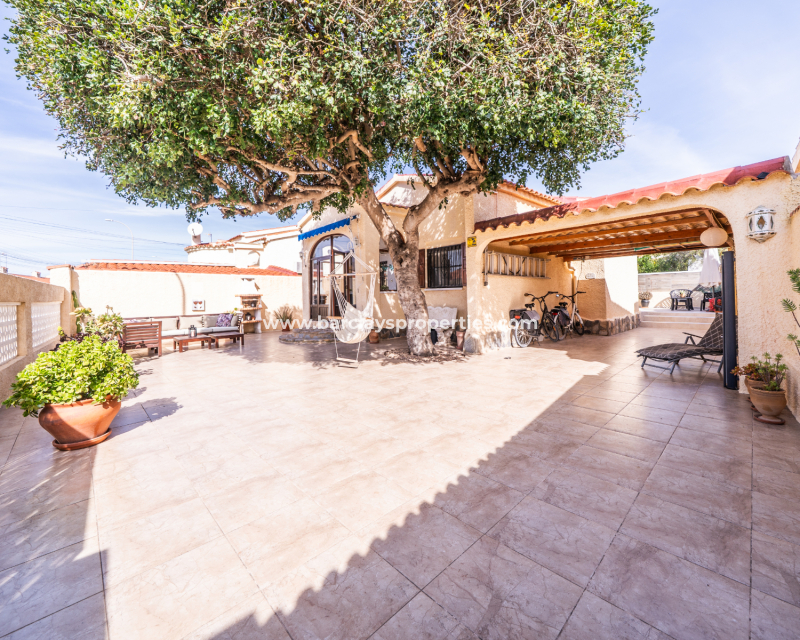 Reventa - Chalet Independiente - Urb. La Marina