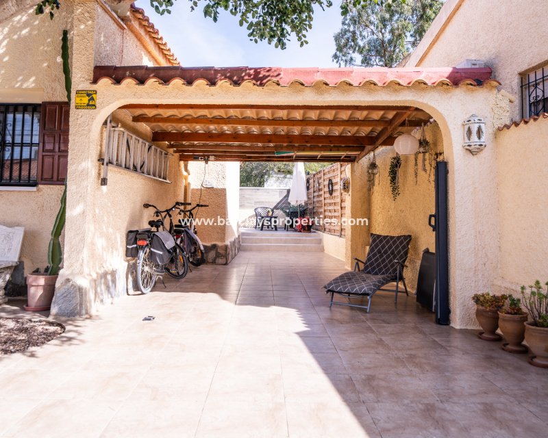 Reventa - Chalet Independiente - Urb. La Marina