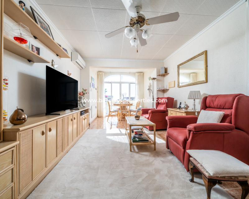 Reventa - Chalet Independiente - Urb. La Marina