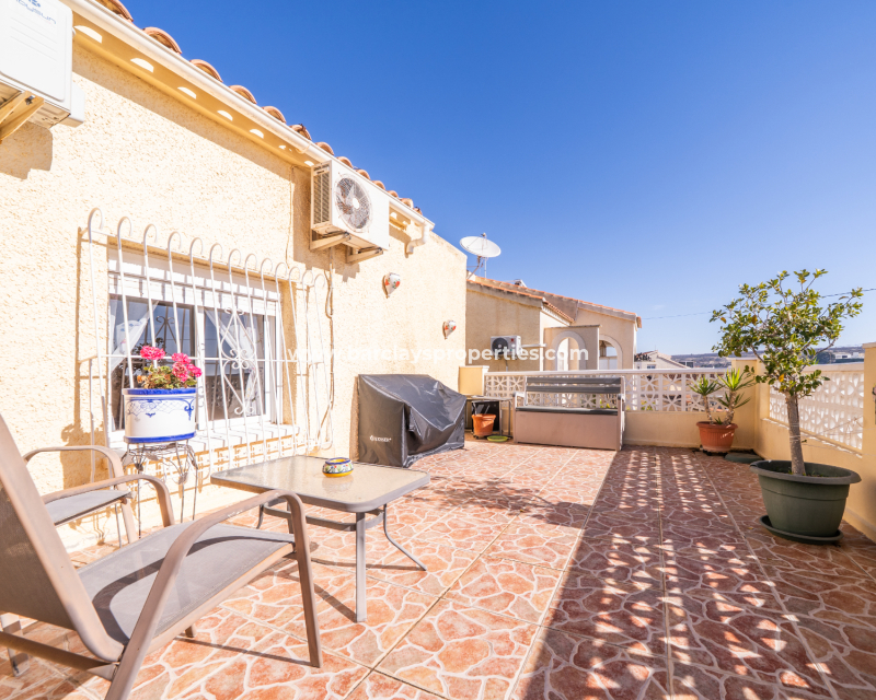 Reventa - Chalet Independiente - Urb. La Marina