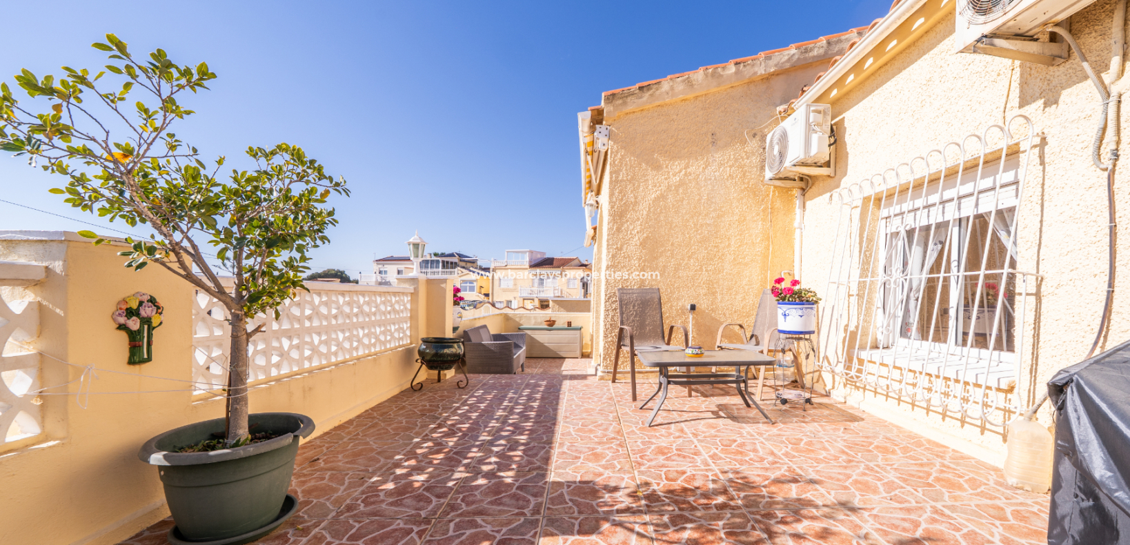 Reventa - Chalet Independiente - Urb. La Marina