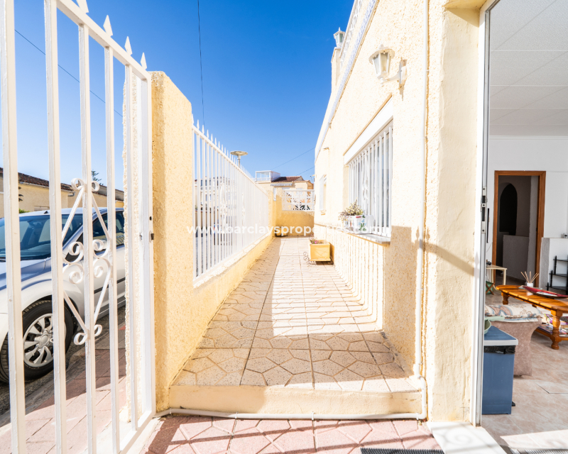 Reventa - Chalet Independiente - Urb. La Marina