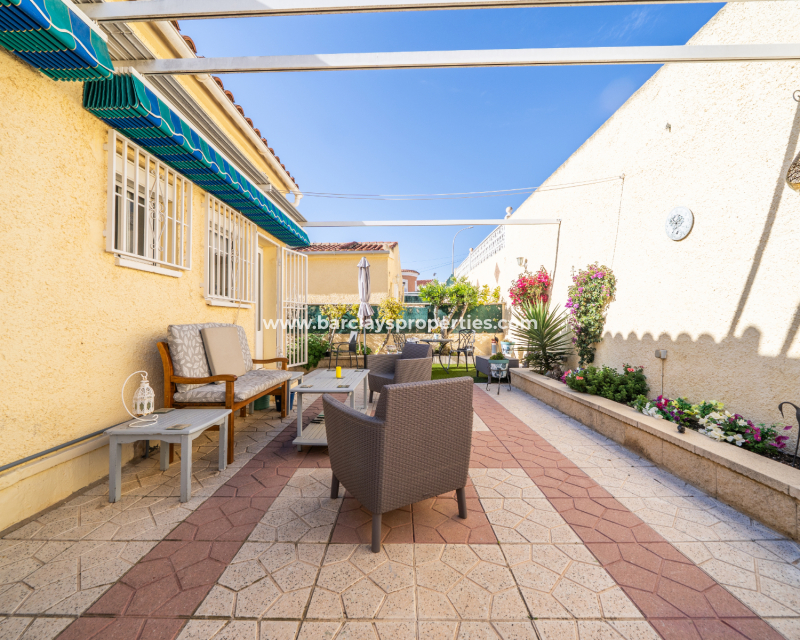 Reventa - Chalet Independiente - Urb. La Marina