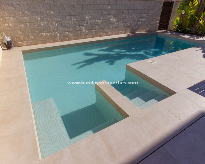 Reventa - Chalet Independiente - Urb. La Marina