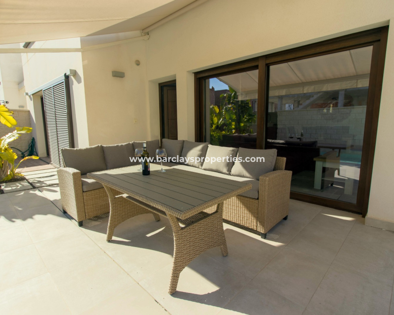 Reventa - Chalet Independiente - Urb. La Marina