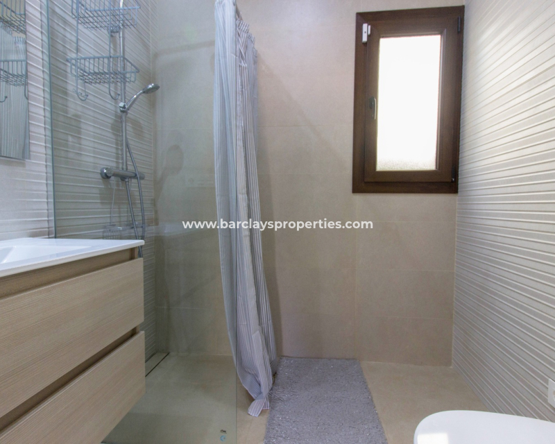 Reventa - Chalet Independiente - Urb. La Marina