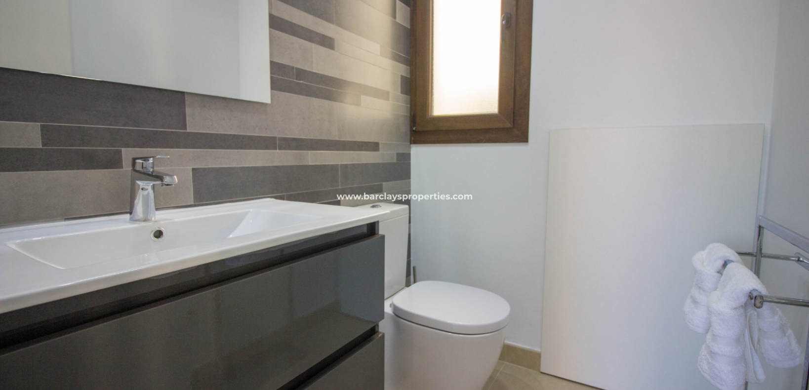 Reventa - Chalet Independiente - Urb. La Marina