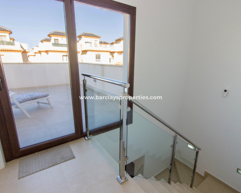 Reventa - Chalet Independiente - Urb. La Marina