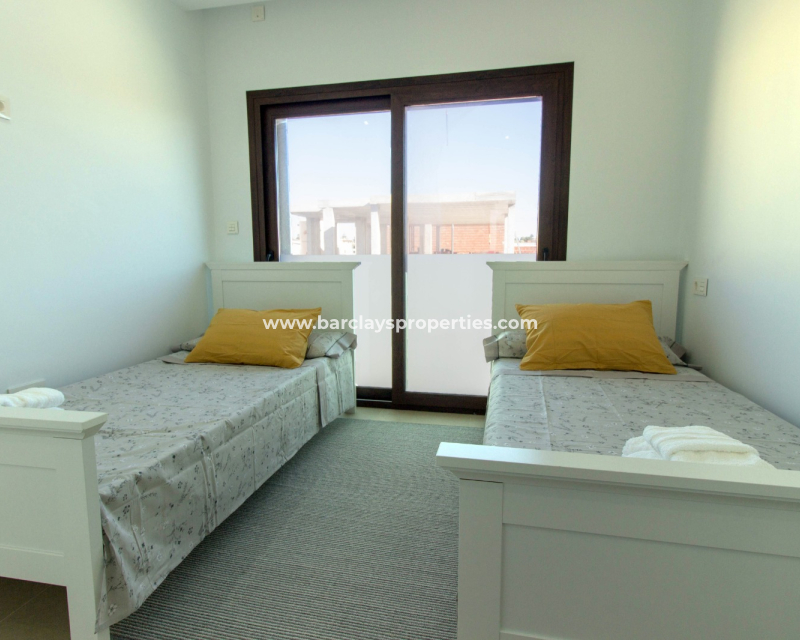 Reventa - Chalet Independiente - Urb. La Marina