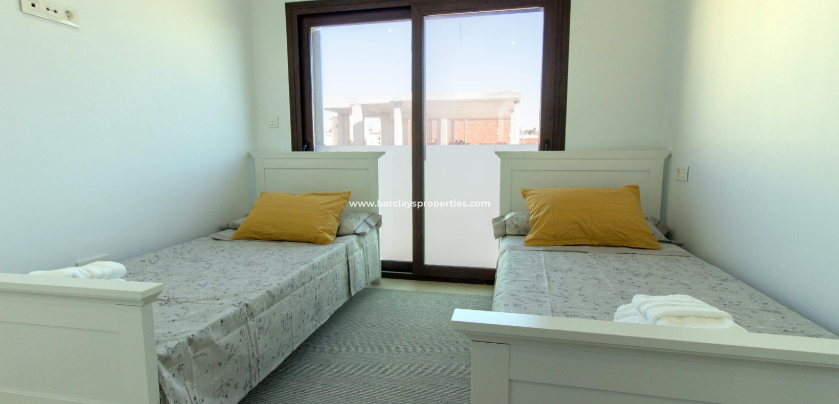 Reventa - Chalet Independiente - Urb. La Marina