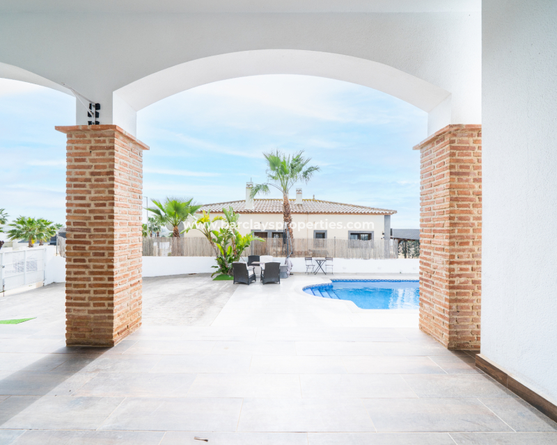 Reventa - Chalet Independiente - Urb. La Marina