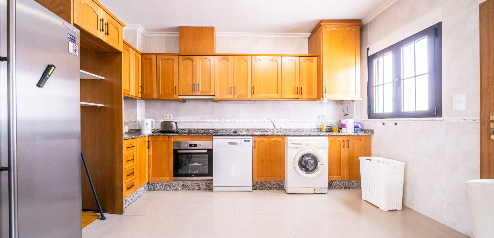 Reventa - Chalet Independiente - Urb. La Marina
