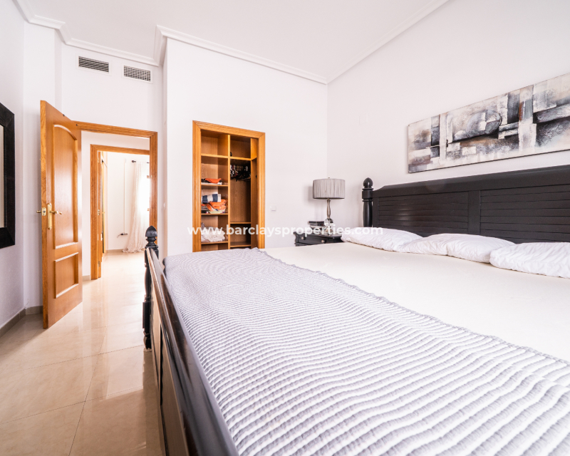 Reventa - Chalet Independiente - Urb. La Marina