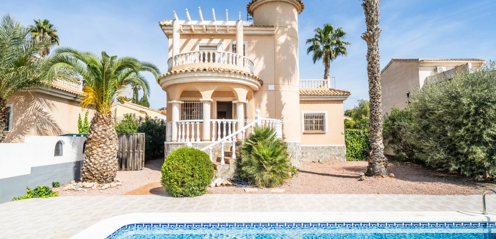 Reventa - Chalet Independiente - Urb. La Marina