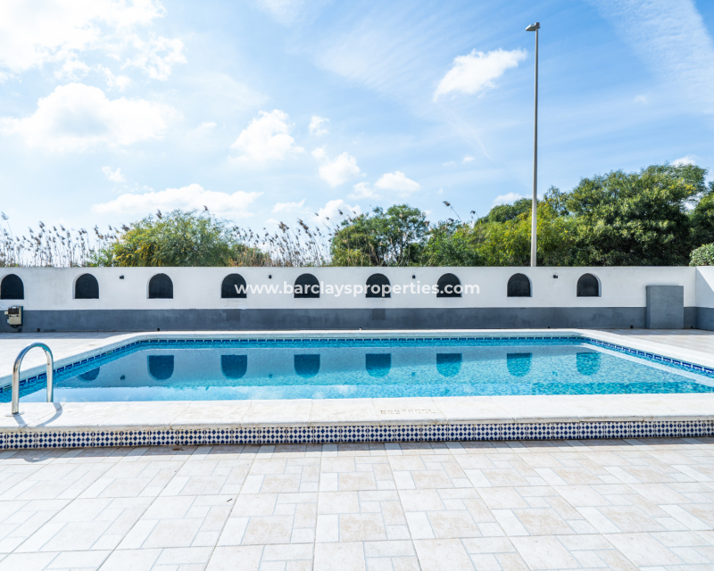Reventa - Chalet Independiente - Urb. La Marina