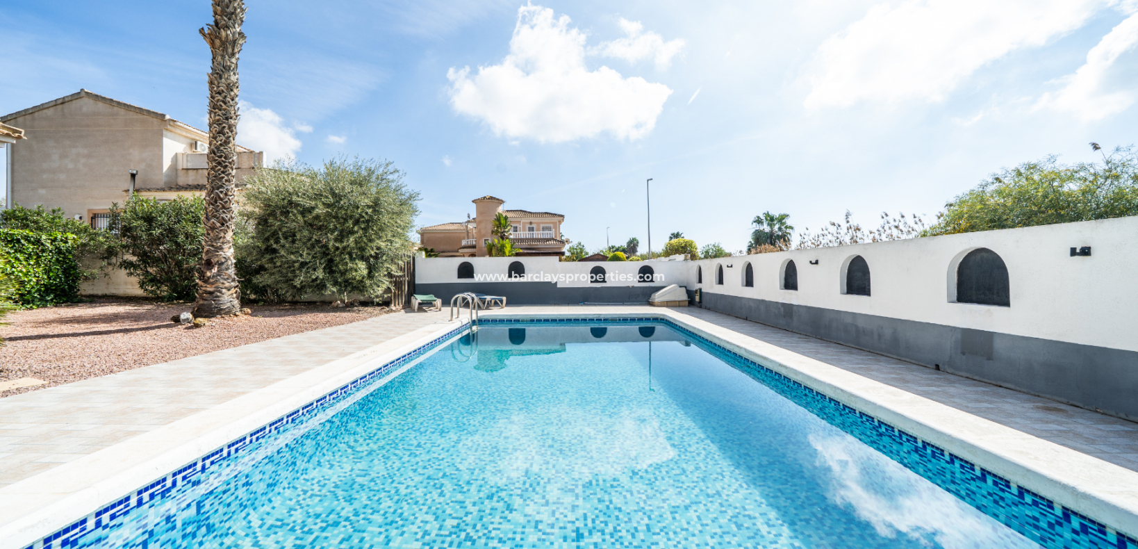 Reventa - Chalet Independiente - Urb. La Marina