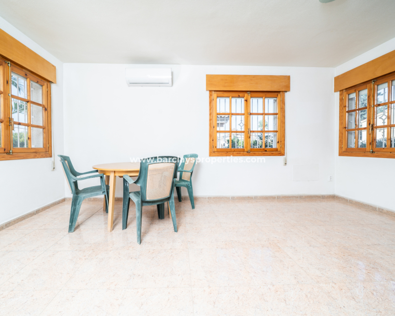Reventa - Chalet Independiente - Urb. La Marina