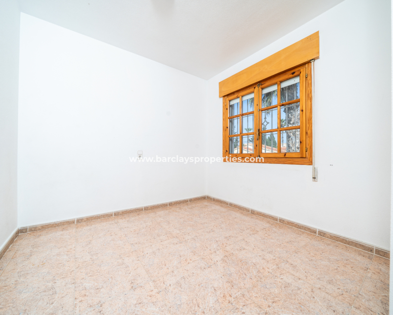 Reventa - Chalet Independiente - Urb. La Marina