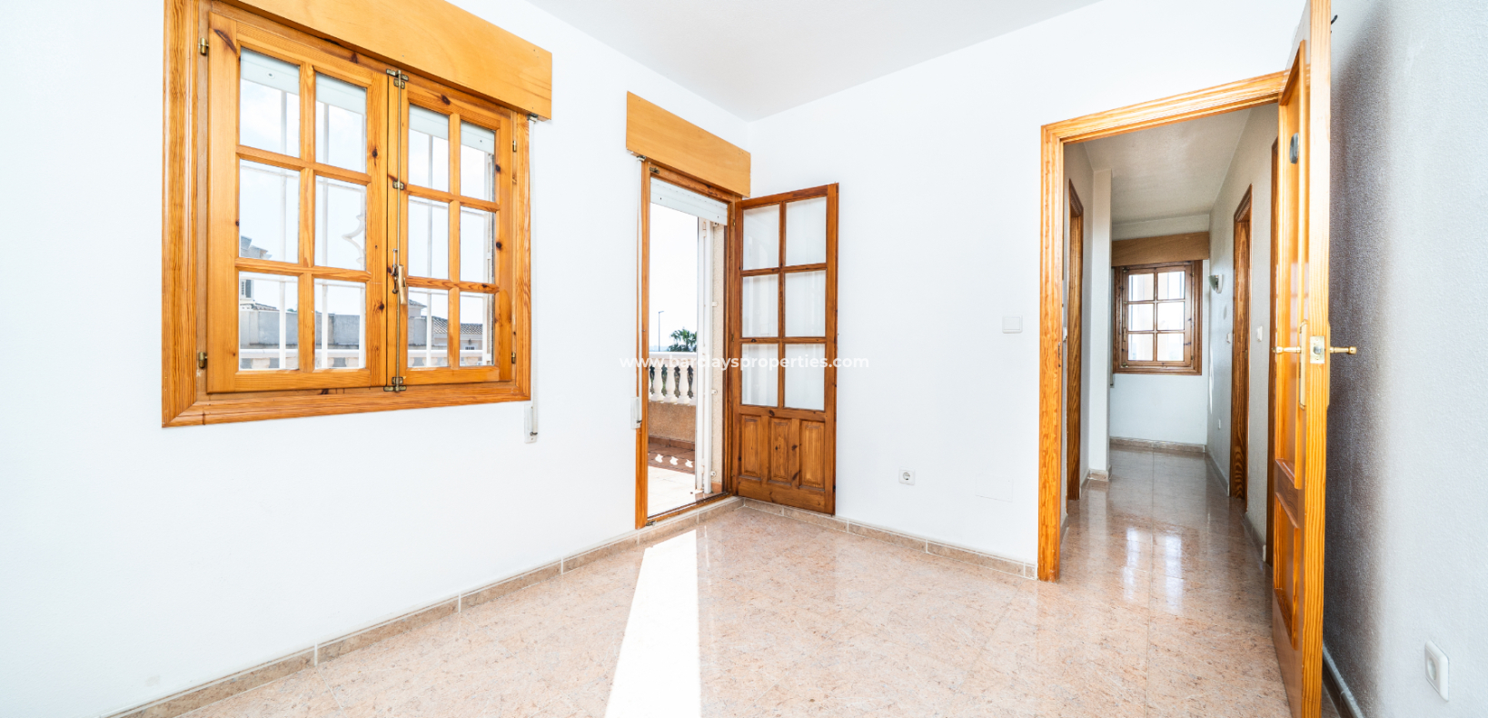 Reventa - Chalet Independiente - Urb. La Marina