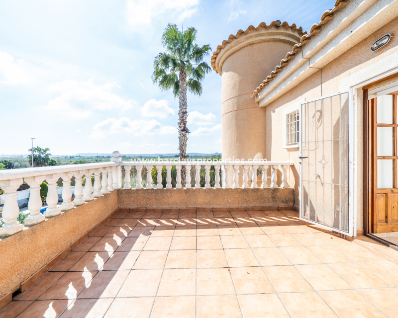 Reventa - Chalet Independiente - Urb. La Marina