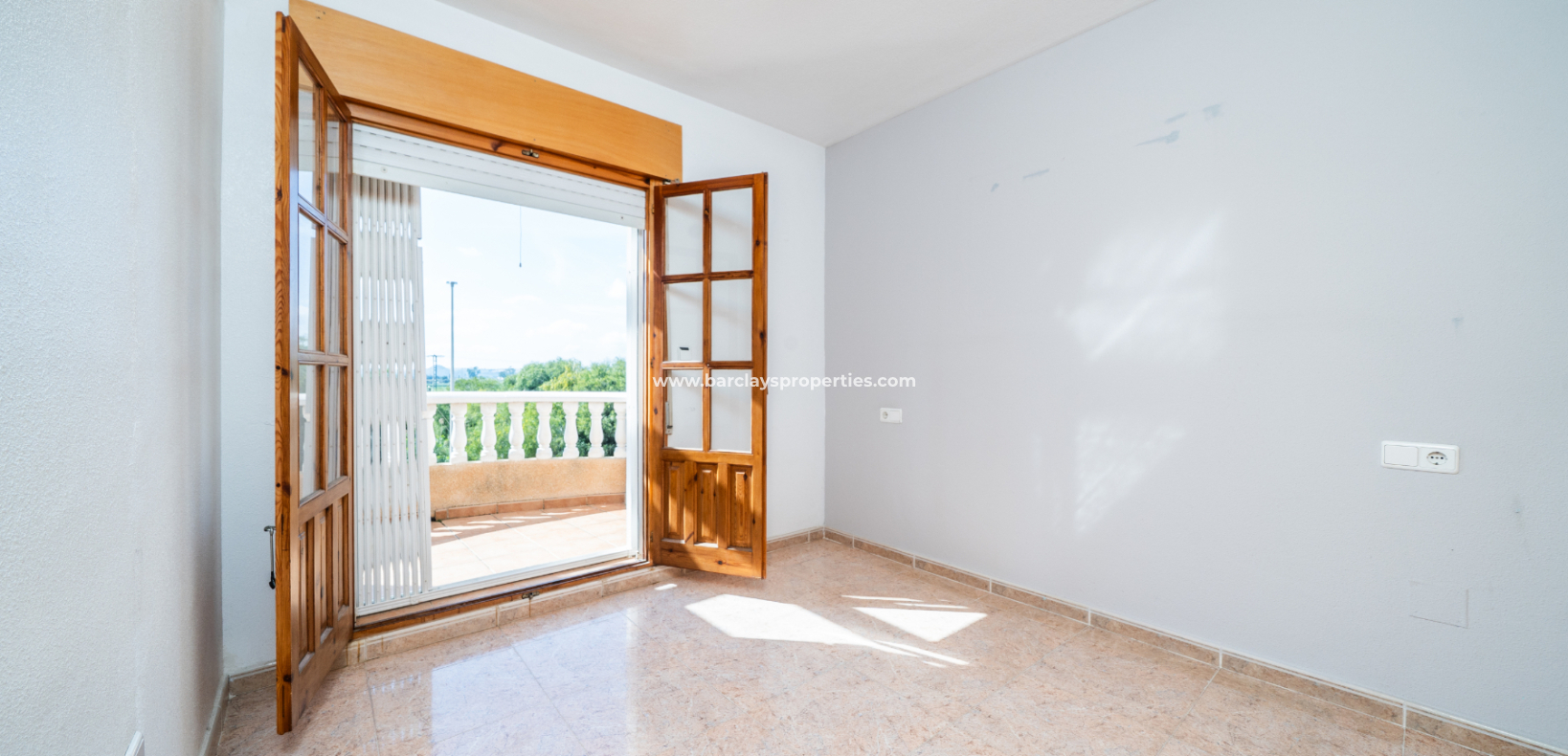 Reventa - Chalet Independiente - Urb. La Marina