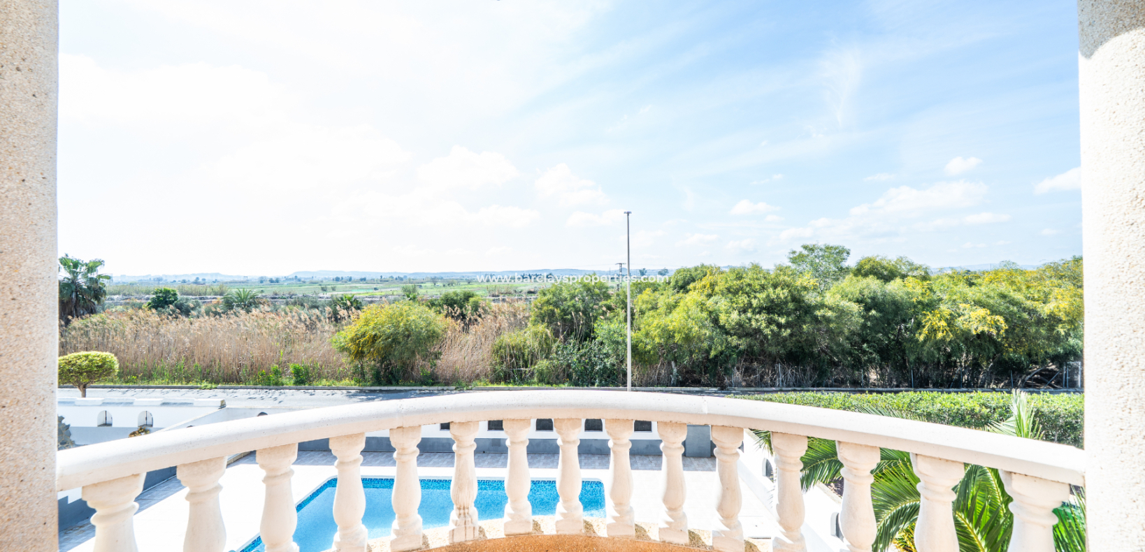 Reventa - Chalet Independiente - Urb. La Marina
