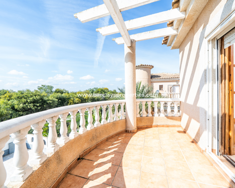 Reventa - Chalet Independiente - Urb. La Marina