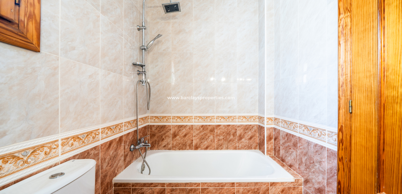 Reventa - Chalet Independiente - Urb. La Marina