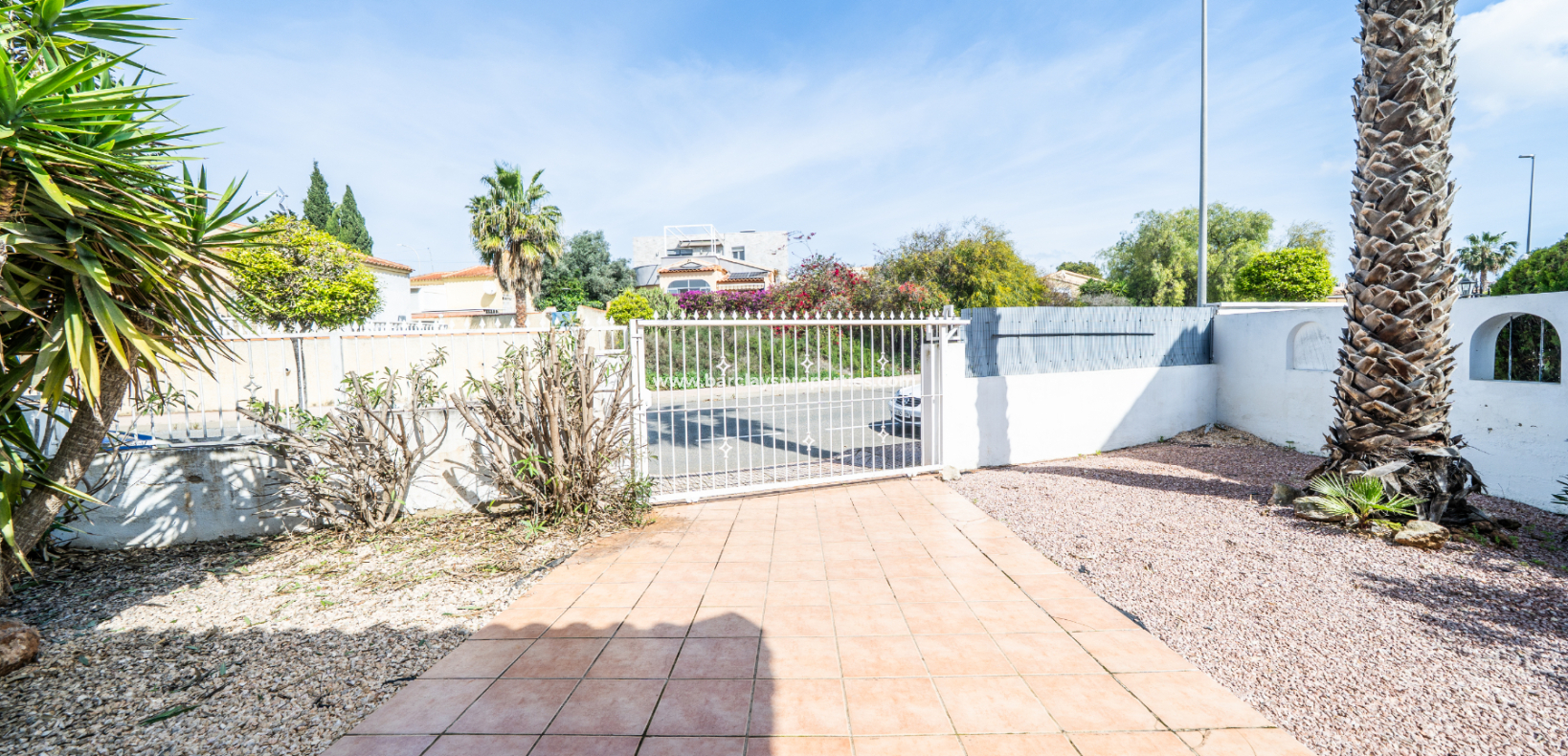 Reventa - Chalet Independiente - Urb. La Marina