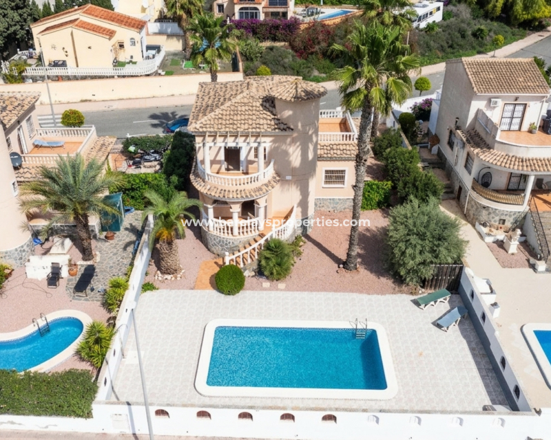 Reventa - Chalet Independiente - Urb. La Marina