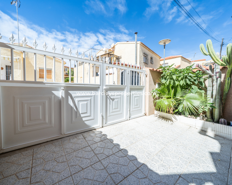 Reventa - Chalet Independiente - Urb. La Marina