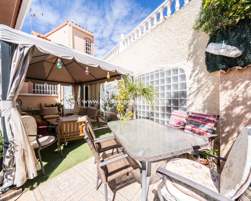 Reventa - Chalet Independiente - Urb. La Marina