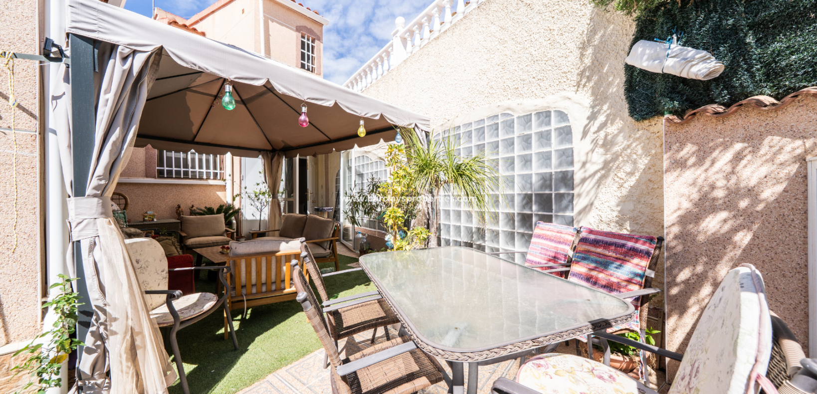 Reventa - Chalet Independiente - Urb. La Marina