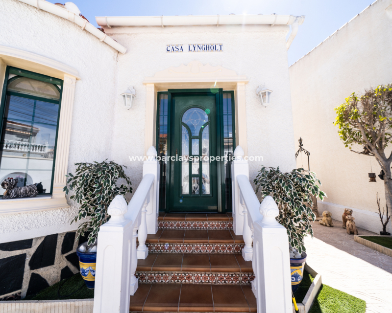 Reventa - Chalet Independiente - Urb. La Marina