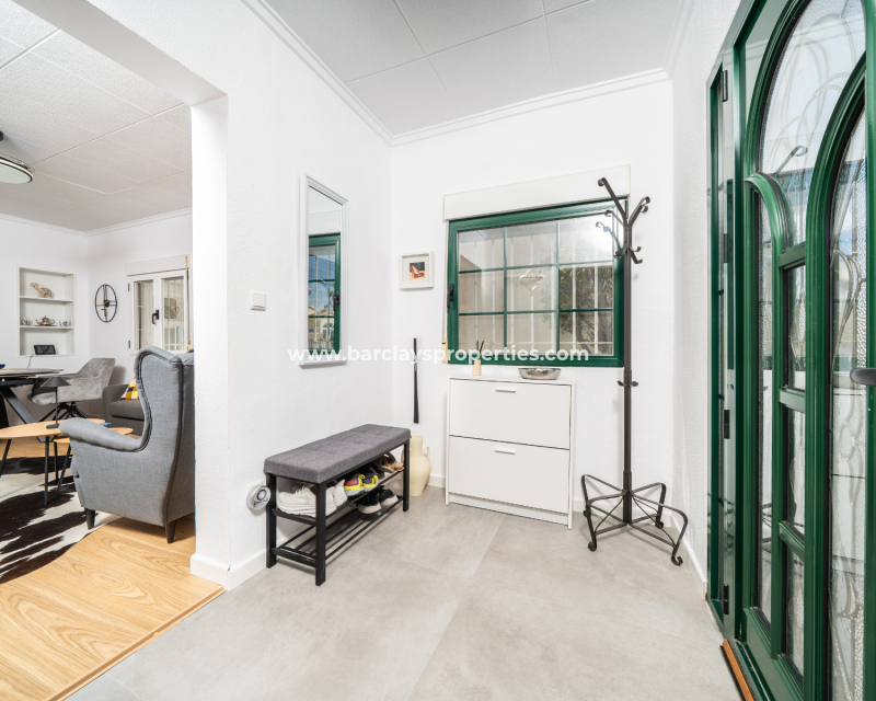 Reventa - Chalet Independiente - Urb. La Marina