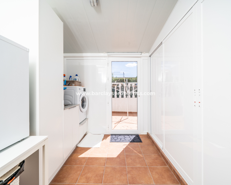 Reventa - Chalet Independiente - Urb. La Marina