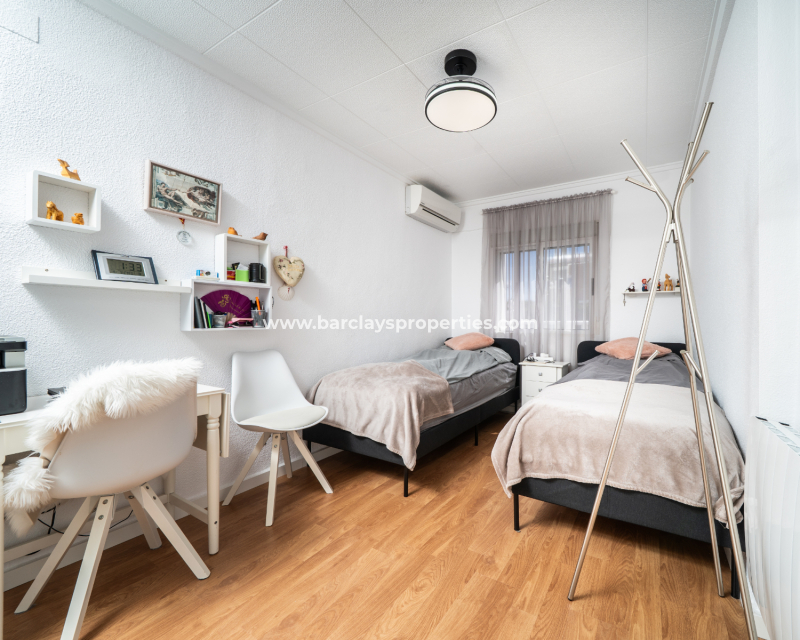 Reventa - Chalet Independiente - Urb. La Marina